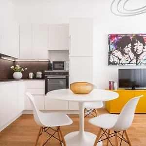 San Babila Design R&r Appartamento